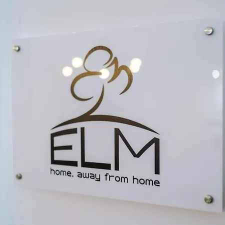 Luxurious 1-Bedroom Apartment, Sleeps 4, Free Parking-3